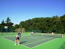 Tennis and multisports at Domaine de Gavaudun cottages resort and holiday park in Dordogne Lot