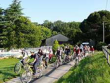 Groups hiking biking Cycling at vacation rental in holiday park in Dordogne Lot Gavaudun