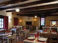 Auberge de Vezou restaurant with gites holiday cottages in the Dordogne Lot